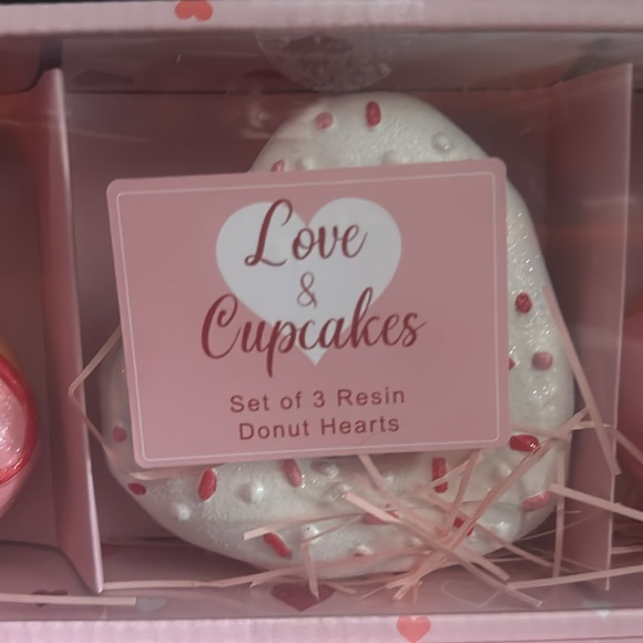Love and Cupcakes two sets of resin faux donuts and macarons Valentines Day - Picture 4 of 8